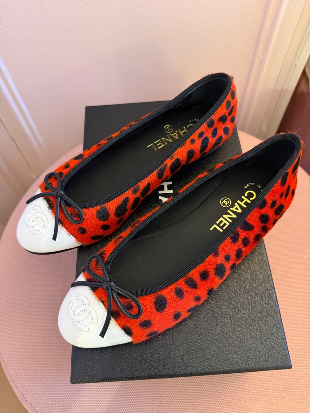 Chanel MÉTIERS D’ART 26 Red Orange Black White Pony Hair Animal Print Flats 37.5 - Picture 6 of 16